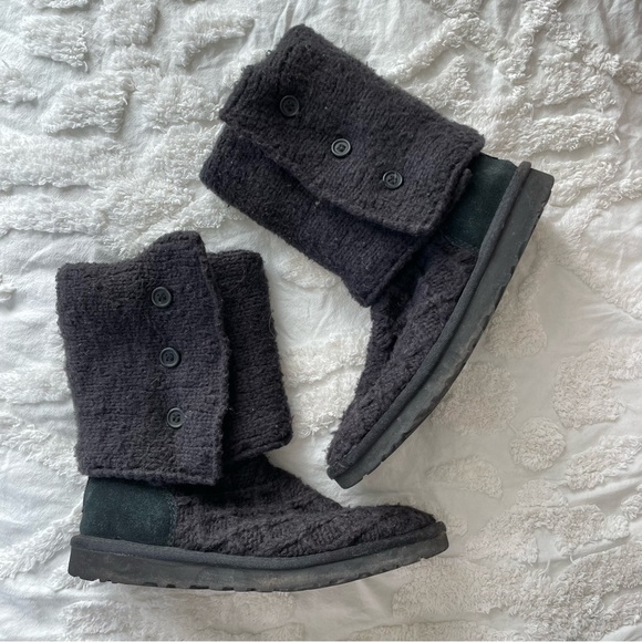 UGG Lattice Cardy Black Boots - Picture 6 of 10